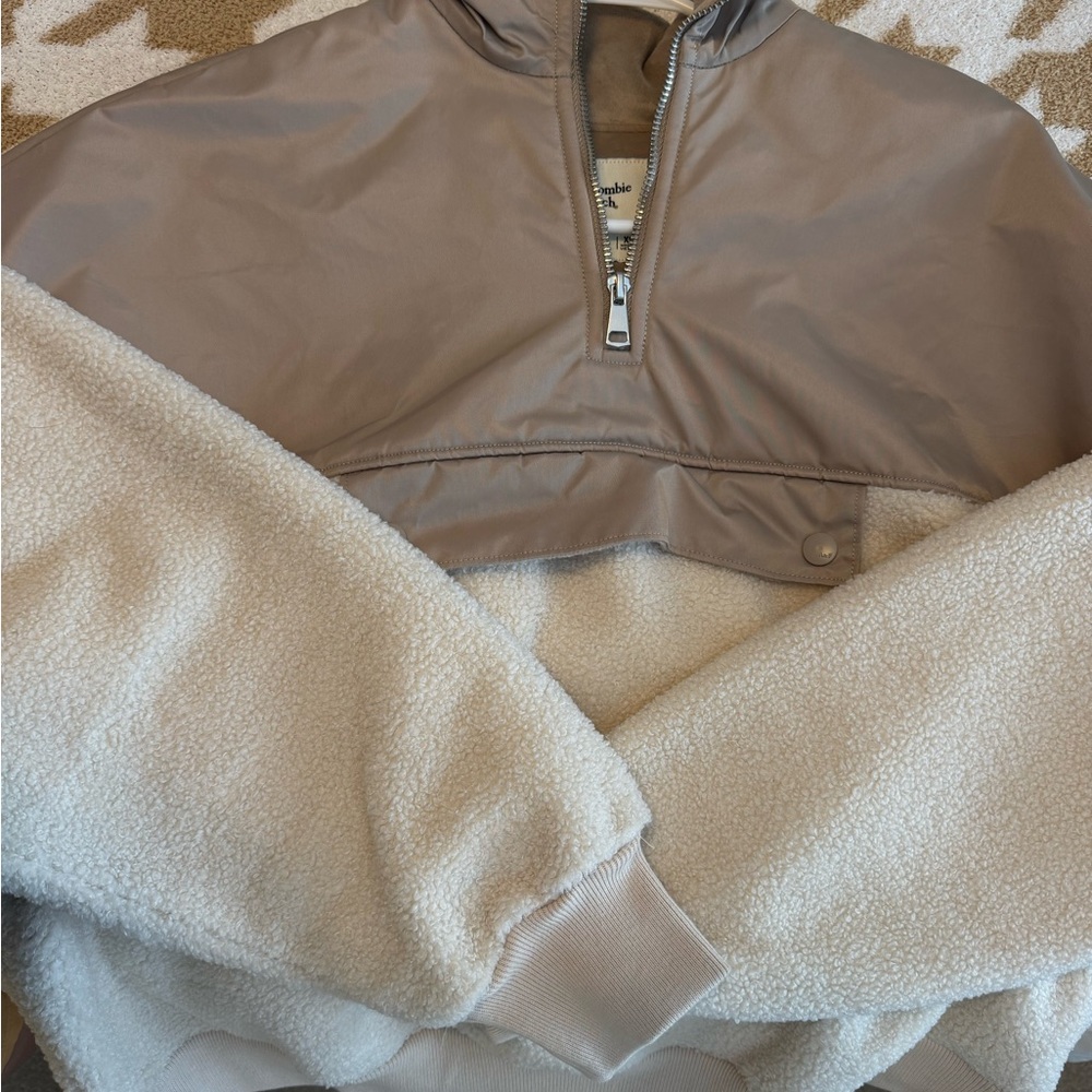 Abercrombie & Fitch Beige and Cream Zip-Up Jacket
